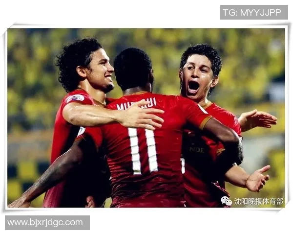 昔日足球退役老球星再度聚首讲述辉煌岁月与人生转折