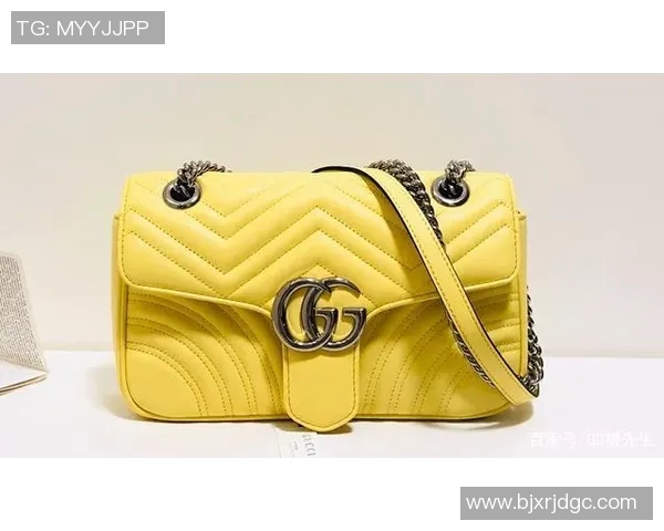 足球球星专属手袋设计潮流 引领运动时尚新风尚